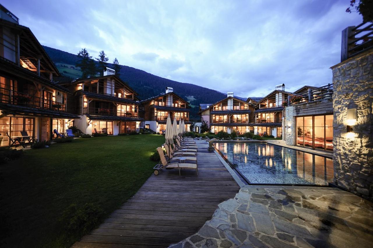 Post Alpina - Family Mountain Chalets Сан Кандидо Екстериор снимка