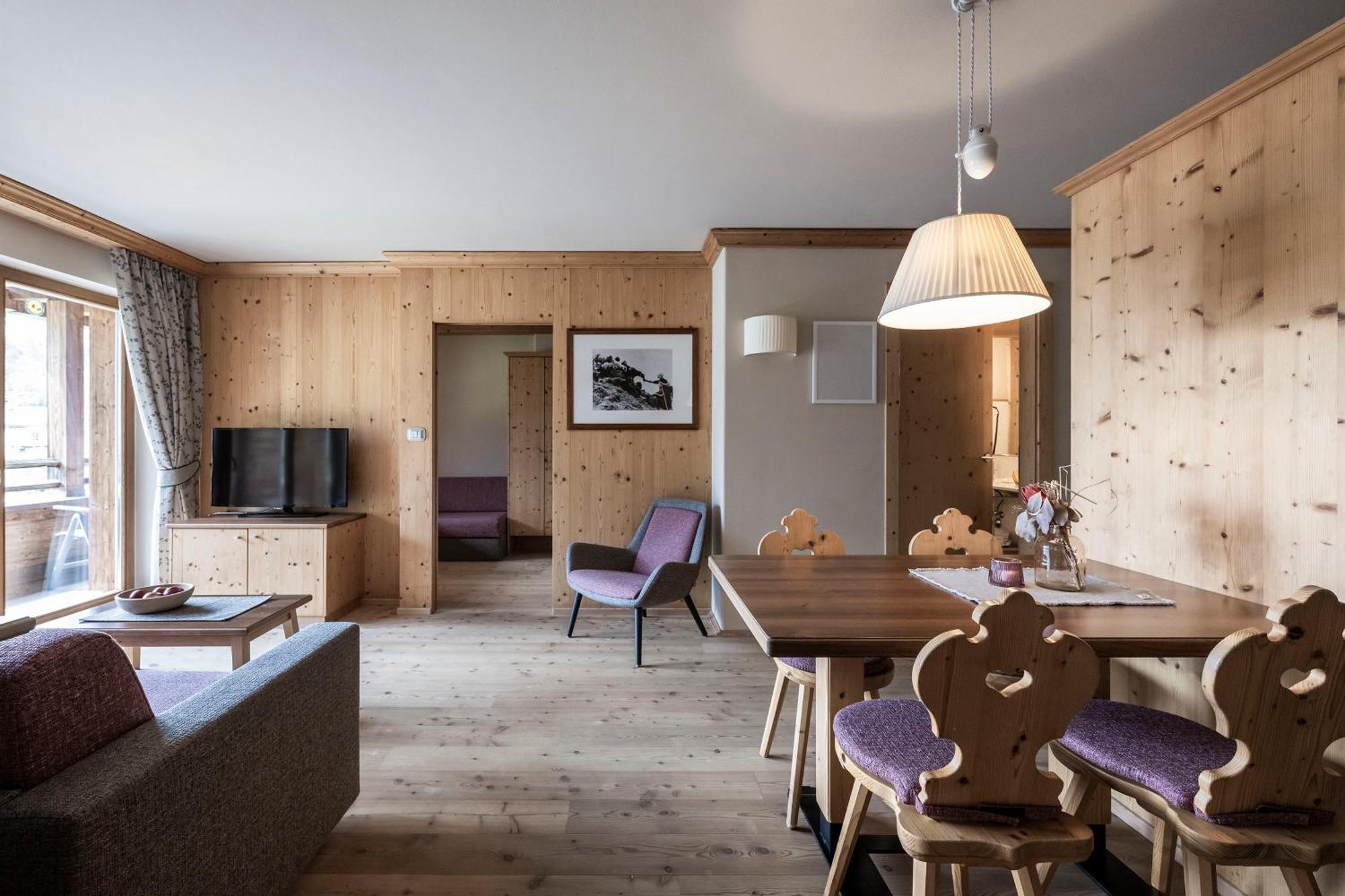Post Alpina - Family Mountain Chalets Сан Кандидо Екстериор снимка