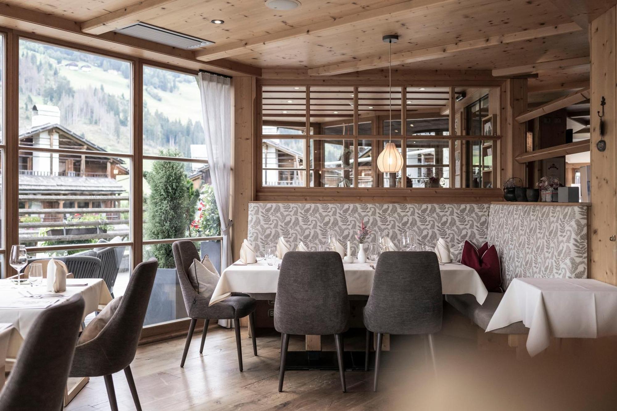 Post Alpina - Family Mountain Chalets Сан Кандидо Екстериор снимка