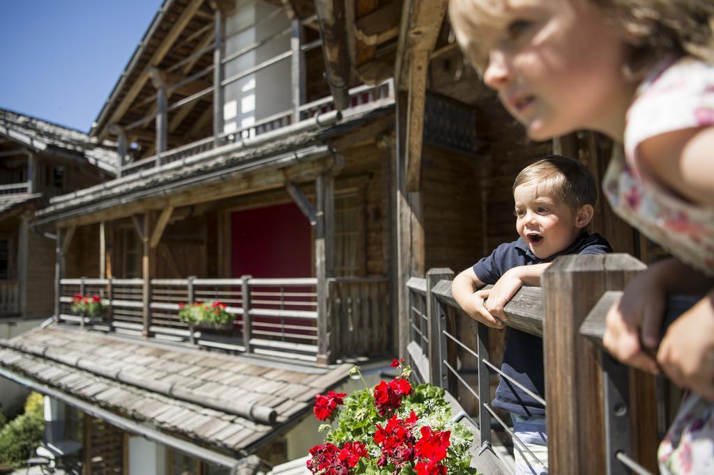 Post Alpina - Family Mountain Chalets Сан Кандидо Екстериор снимка
